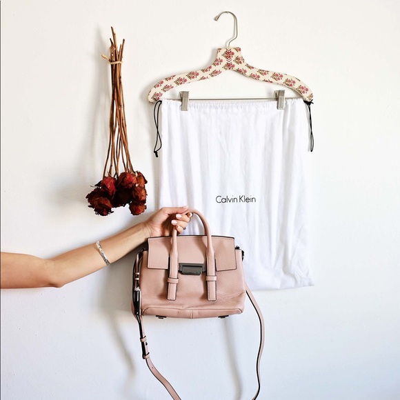 Calvin Klein Handbags - BNWT Calvin Klein Kelsey handbag!